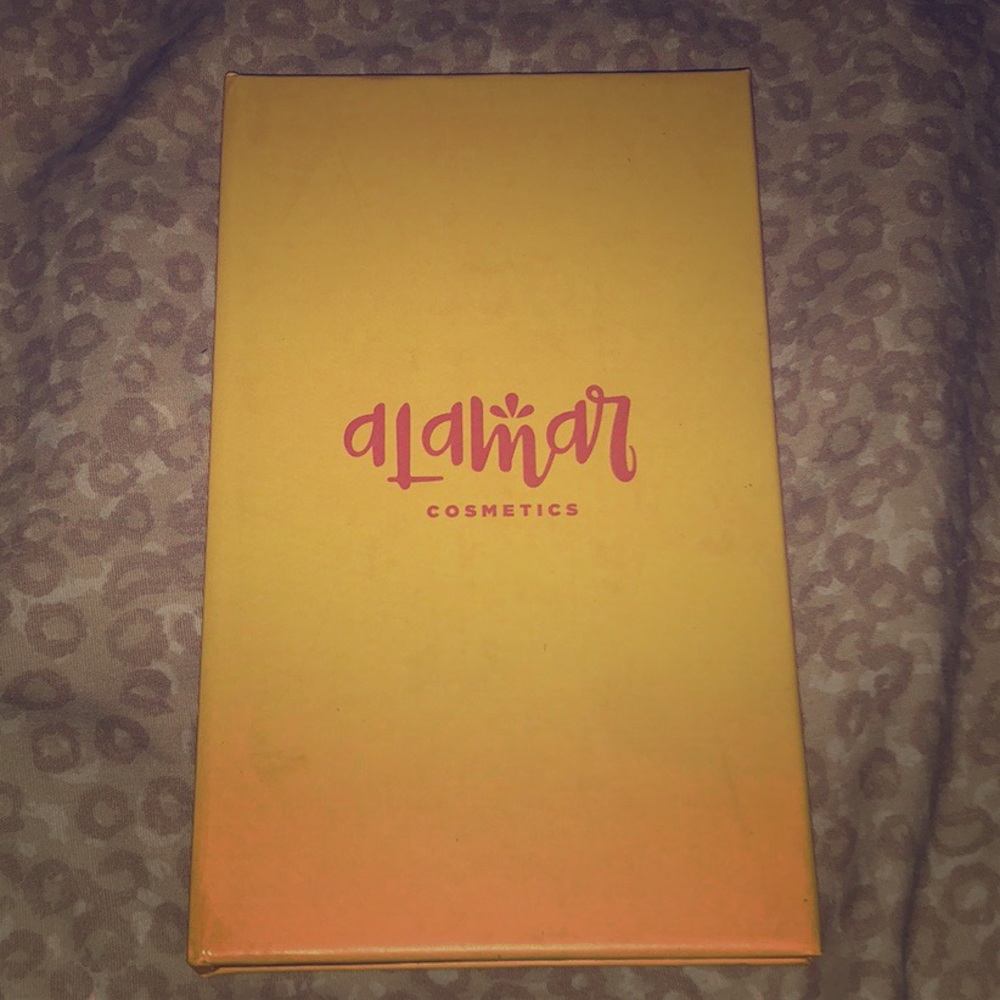 Alamar Cosmetics Eyeshadow Palette